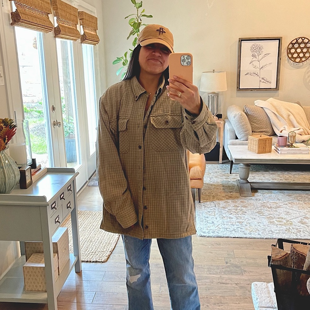 Cabela’s vintage fleece-lined button down jacket. Medium Tall